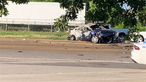 woman killed in car accident memphis today